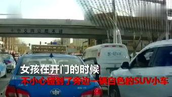 出租车吃瓜视频,揭秘街头巷尾的热辣话题