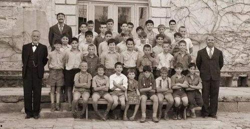 父母打架孩子吃瓜视频,孩子成“吃瓜群众”，目睹父母打架  第3张