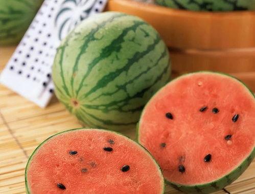 康县吃瓜原视频,一场视觉盛宴的乡村生活缩影