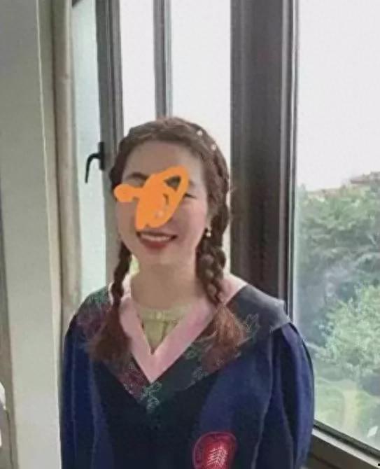 女学生和老师吃瓜视频,女学生与老师吃瓜视频引发热议 第3张 女学生和老师吃瓜视频,女学生与老师吃瓜视频引发热议 第3张