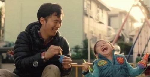 汤哥仨娃爸吃瓜视频,揭秘娱乐圈幕后故事 第2张 汤哥仨娃爸吃瓜视频,揭秘娱乐圈幕后故事 第2张