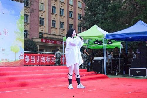 吃瓜网视频军训晚会,吃瓜网视频带你回顾青春风采