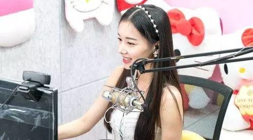 大嘴吃瓜主播视频,揭秘娱乐圈幕后真相，带你领略直播界的麻辣风采  第3张