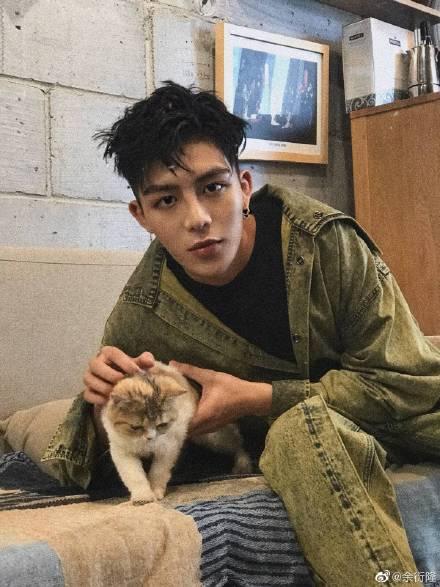 男装主播吃瓜视频大全免费观看,趣味横生，免费畅享时尚盛宴