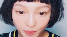 抖音吃瓜少女是谁呀视频,她是如何成为热门话题的？  第3张