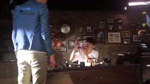 东门酒吧吃瓜事件视频大全,视频大全揭秘惊人真相  第2张