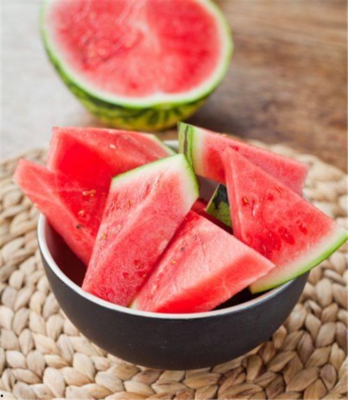 瓜切片后怎么摊开吃呢视频,视频教你如何摊开美味享用  第3张