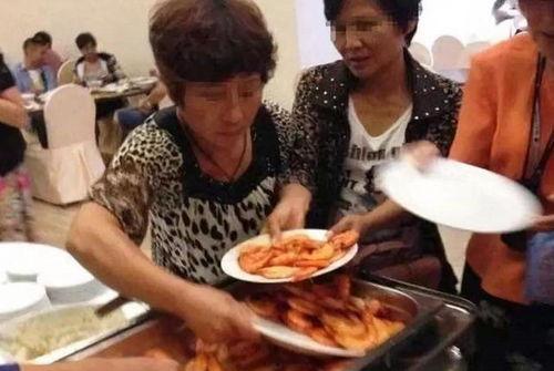 大妈吃瓜饼视频播放下载,播放下载量惊人! 第2张 大妈吃瓜饼视频播放下载,播放下载量惊人! 第2张