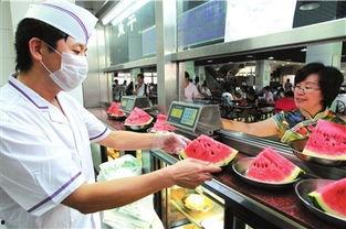 食堂老师吃瓜视频,揭秘校园生活趣味瞬间  第3张