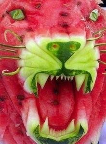 等爱的玫瑰吃瓜视频素材,揭秘吃瓜视频背后的感人故事  第2张