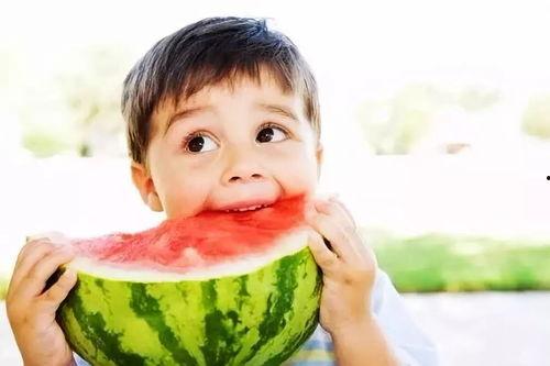 男孩摔西瓜吃瓜视频大全,萌态百出视频大全  第3张