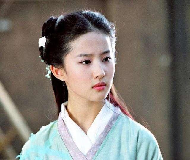 吃瓜小熊刘亦菲视频,萌态十足引网友热议  第3张