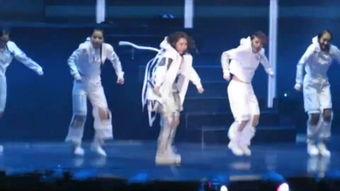 香港演唱会完整版吃瓜视频,独家完整版吃瓜视频揭秘幕后精彩瞬间  第2张