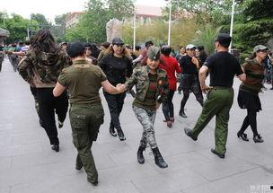 迷彩服跳舞视频吃瓜  第3张