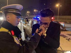 成都警察吃瓜事件视频,网络热议的警民互动瞬间  第3张