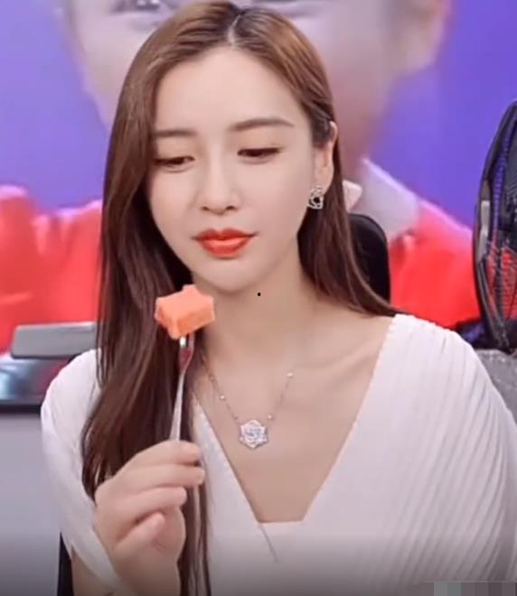 kpl直播灵儿喘气视频吃瓜视频,吃瓜群众纷纷围观 第2张 kpl直播灵儿喘气视频吃瓜视频,吃瓜群众纷纷围观 第2张