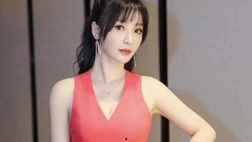 柳岩吃瓜小表妹视频播放,揭秘娱乐圈幕后趣事  第3张